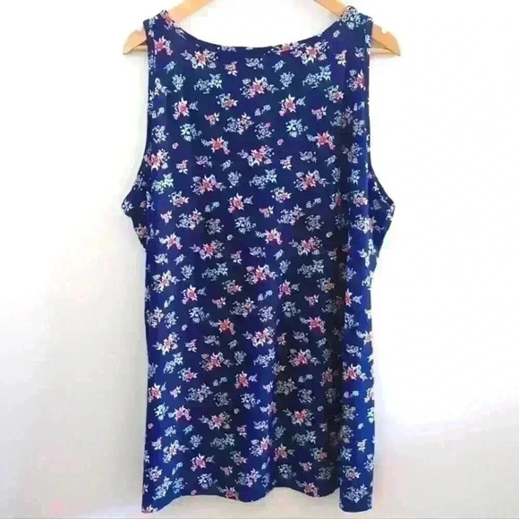 2 DYE 4 | Women's Navy Blue Sleeveless V-Neck Tank Top - Picture 3 of 3